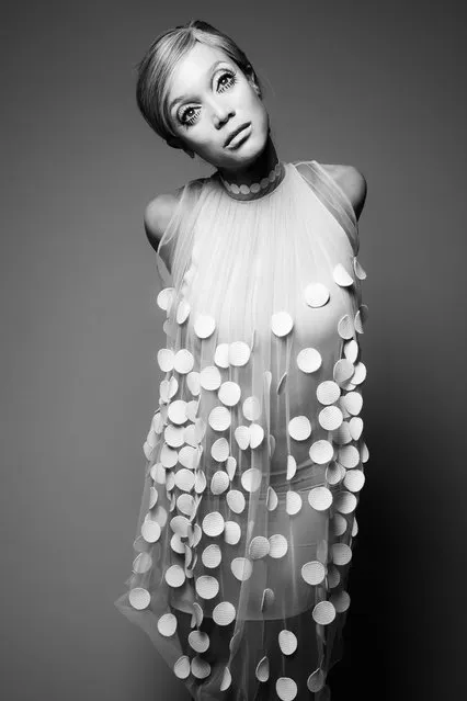 Tyra Banks Presents 15: Tyra Banks as Twiggy. (Photo by Udo Spreitzenbarth)