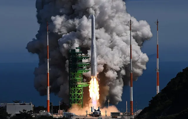 The Nuri rocket, the first domestically produced space rocket, lifts off from a launch pad at the Naro Space Center in Goheung, South Korea, Tuesday, June 21, 2022. South Korea successfully launched its first homegrown space rocket on Tuesday, officials said, a triumph that boosted the country's growing space ambitions but also proved it has key technologies to build a space-based surveillance system and bigger missiles amid animosities with rival North Korea. (Photo by Yonhap/Reuters)