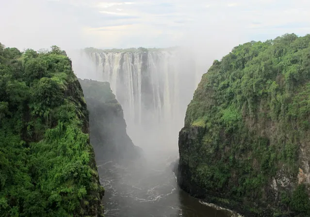 ZAMBIA: A general view of the Victoria Falls on the Zambezi River which forms the border between Zambia and Zimbabwe. (Photo by Joe Brock/Reuters)
