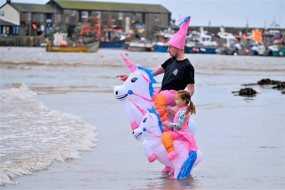 Pictures of the Year 2023, Part 001/224