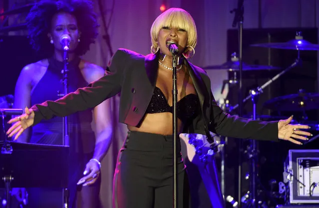 Mary J. Blige performs at the Clive Davis and The Recording Academy Pre-Grammy Gala at the Beverly Hilton Hotel on Saturday, February 11, 2017, in Beverly Hills, Calif. (Photo by Chris Pizzello/Invision/AP Photo)