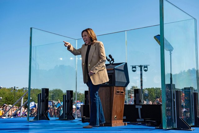 US Vice President and Democratic presidential candidate Kamala Harris gestures as she arrives to speak at a campaign event at the Throwback Brewery, in North Hampton, New Hampshire, on September 4, 2024. (Photo by Joseph Prezioso/AFP Photo)