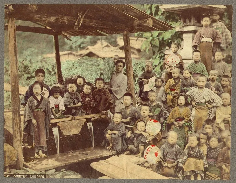 Japanese 130 Years Ago, Part III. Photos By Kusakabe Kimbei