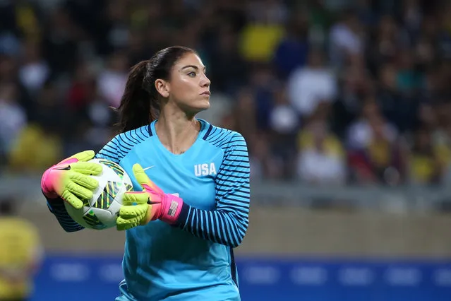 United States goalkeeper Hope Solo takes the ball during a women's Olympic football tournament match against New Zealand at the Mineirao stadium in Belo Horizonte, Brazil, Wednesday, August 3, 2016. (Photo by Eugenio Savio/AP Photo)