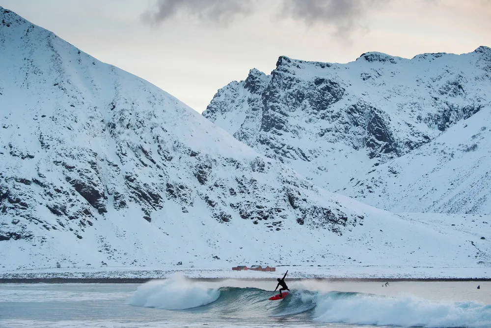 Extreme Arctic Surfers