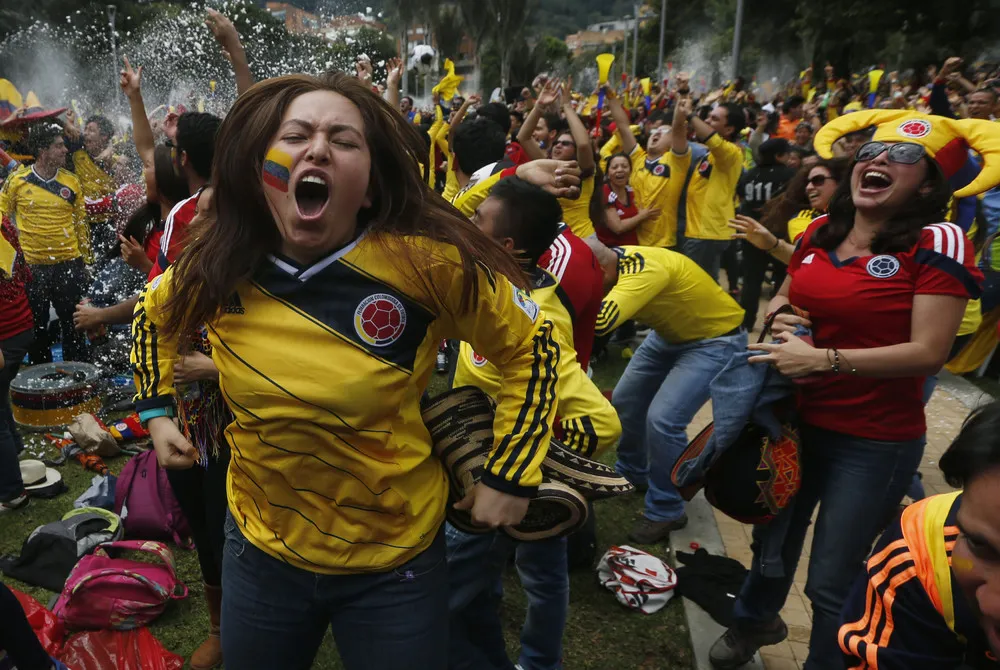 Fans Worldwide Watch World Cup