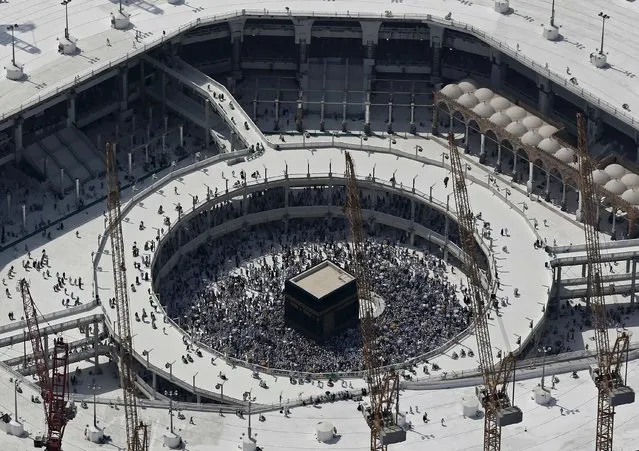 An aerial view of the Grand Mosque is seen on the second day of Eid al-Adha, during the annual haj pilgrimage in the holy city of Mecca September 25, 2015. (Photo by Ahmad Masood/Reuters)