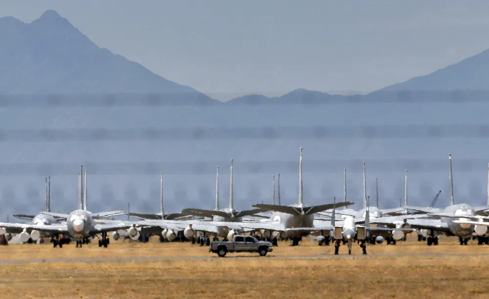 Arizona Desert “Boneyard” – World's Largest Storage Site for Old Military Planes