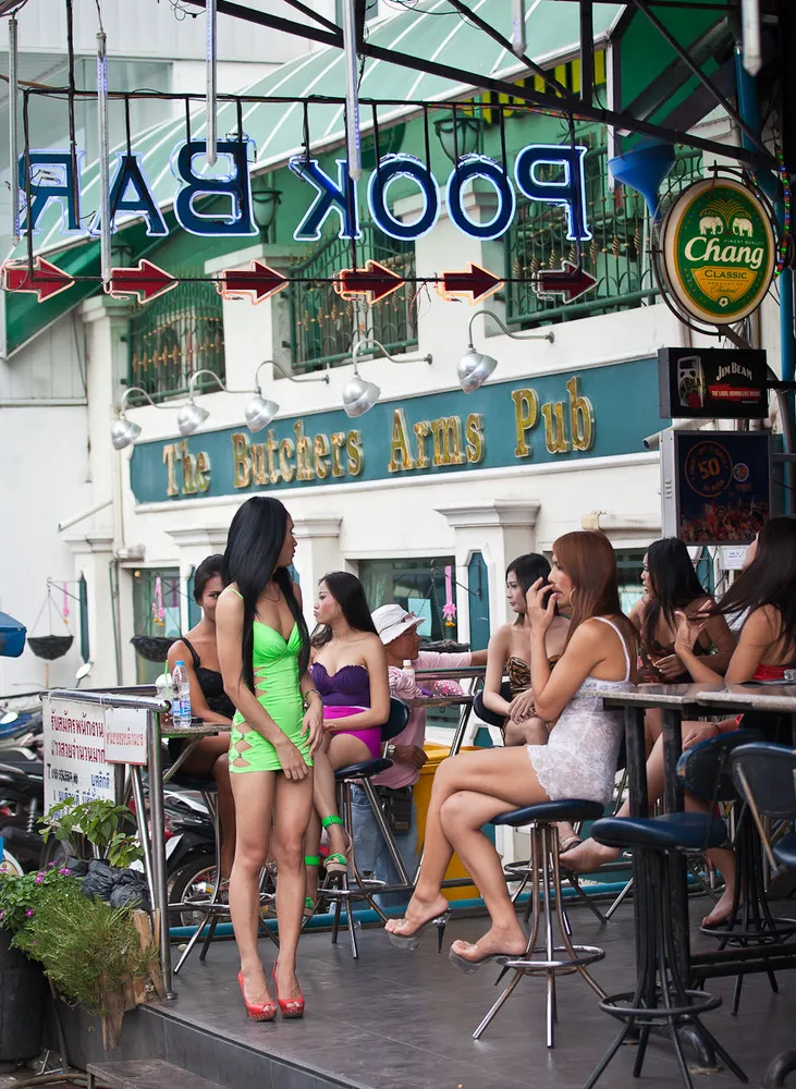 Pattaya Street Style (53 Photos)