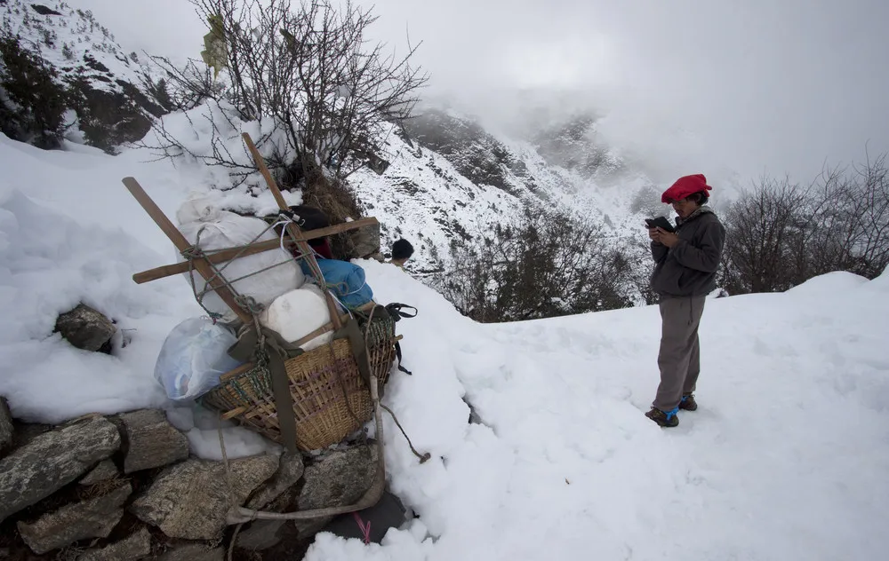 Everest Climbers Forced to Quit Last Year to Get New Permits