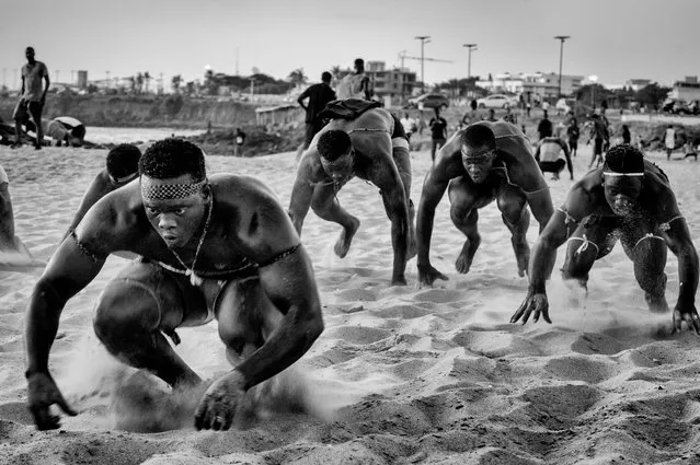 Sport finalist. Wrestling has become the No 1 national sport in Senegal, ahead of football, and has also become a means of social ascendance. These pictures show wrestlers training on a beach in Dakar. (Photo by Ángel López Soto/Sony World Photography Awards)