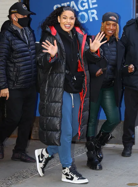 Former American Idol star Jordin Sparks is seen leaving Good Morning America on November 22, 2022. (Photo by Eric Kowalsky/The Mega Agency)