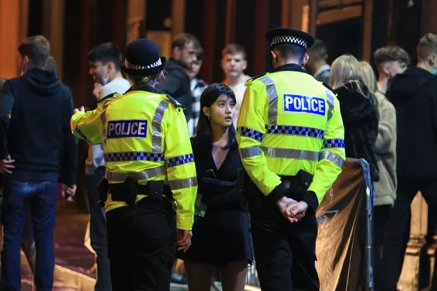 Police patrol in the centre of Liverpool, north west England on October 10, 2020 ahead of new measures set to be introduced in the northwest next week to help stem the spread of the novel coronavirus. Prime Minister Boris Johnson is expected to outline the new regime on Monday as rates of Covid 19 infection surge particularly in the north, worsening a national death toll of more than 42,000 which is already the worst in Europe. (Photo by Lindsey Parnaby/AFP Photo)