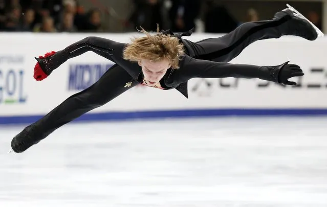 Russia's Artur Gachinski performs during the men's free skating program at the Rostelecom Cup ISU Grand Prix of Figure Skating in Moscow November 15, 2014. (Photo by Grigory Dukor/Reuters)