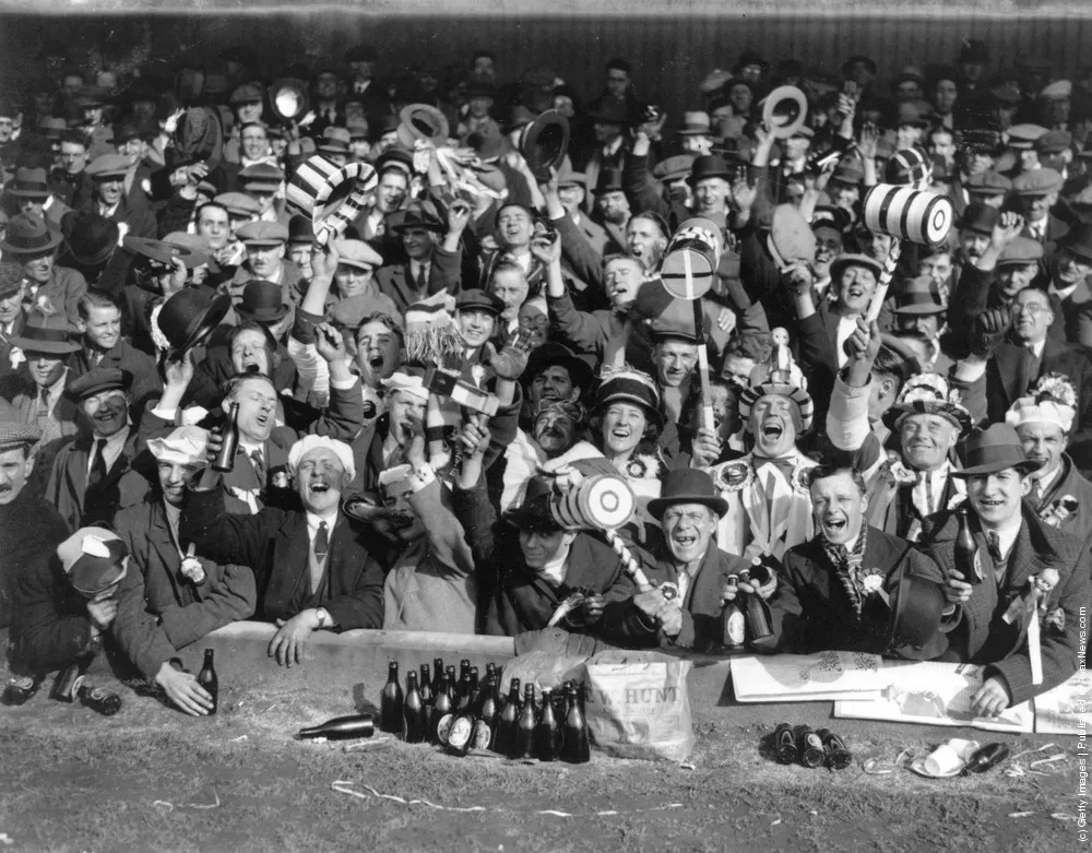 Football Fans 1900–1940