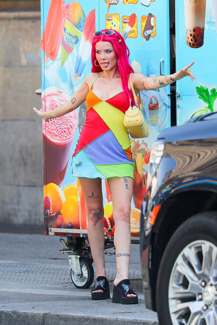 Grammy-nominated singer-songwriter Halsey showcased her vibrant pink hair while shooting a video in a New York City subway station on July 9, 2024. (Photo by Felipe Ramales/Splash News and Pictures)