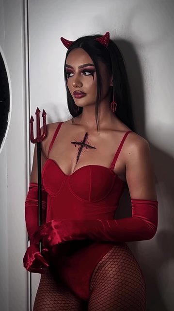 Glamorous influencer Jasmine Orr in the last decade of October 2024 dressed up as a sеxy devil to celebrate Halloween. (Photo by Instagram)