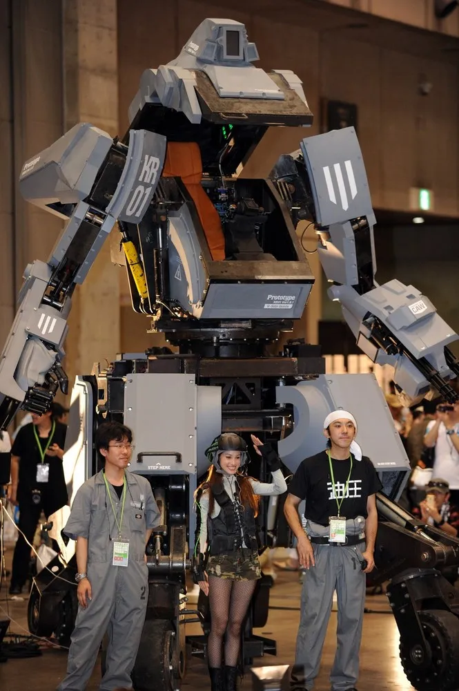 Rideable «Kuratas» Robot Mecha Unveiled at Wonder Festival