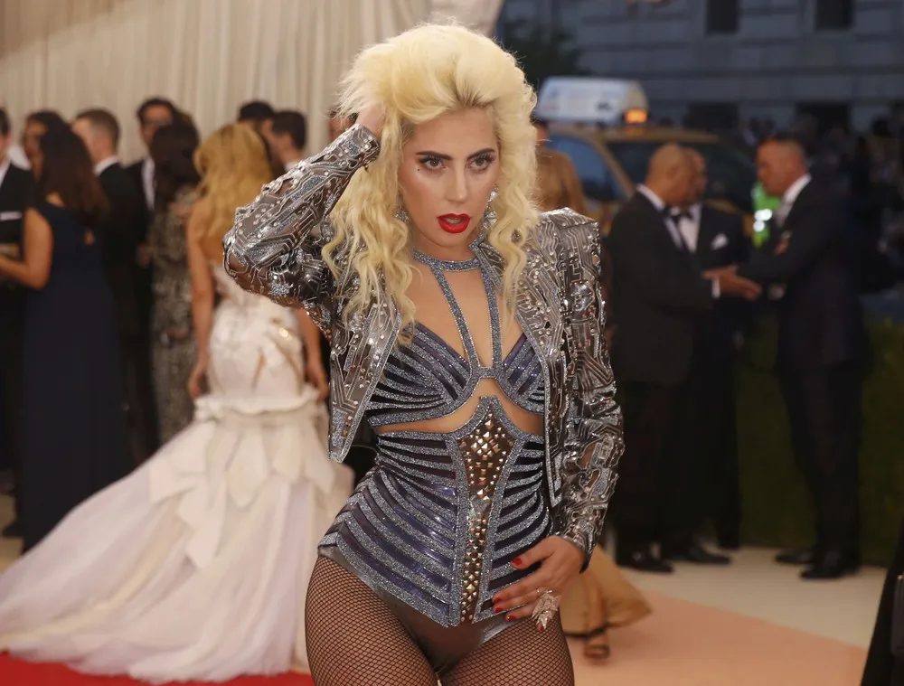 Highlights from the 2016 Metropolitan Museum of Art Costume Institute Gala, Part 1/2