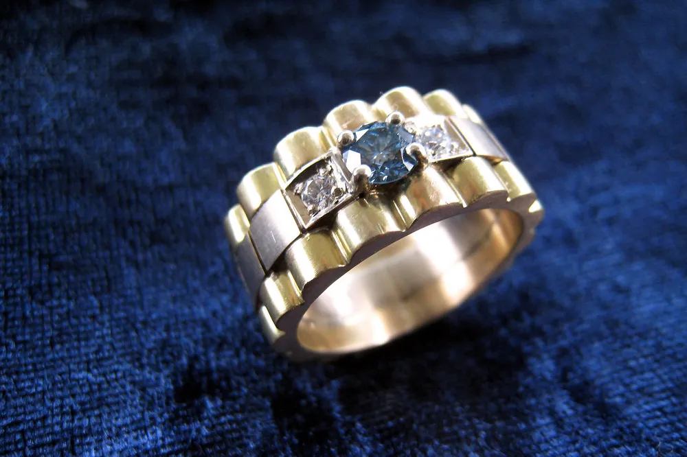 Swiss Company Turns People’s Ashes Into Diamonds