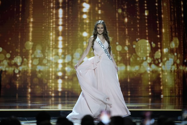 Miss Czech Republic Sára Mikulenková competes in the evening gown competition during the preliminary round of the 71st Miss Universe Beauty Pageant in New Orleans, Wednesday, January 11, 2023. (Photo by Gerald Herbert/AP Photo)