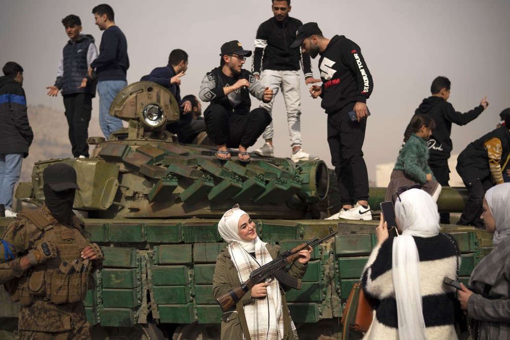 Pictures of the Year 2024, Part 229/2406