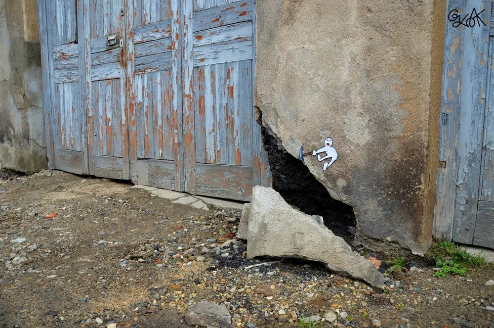 Playful Street Art by OakOak