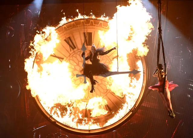 Pink performs “Just Like Fire” at the Billboard Music Awards at the T-Mobile Arena on Sunday, May 22, 2016, in Las Vegas. (Photo by Chris Pizzello/Invision/AP Photo)