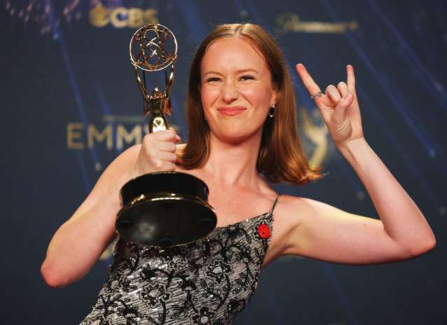 Hannah Einbinder poses with the Best Supporting Actress in a Comedy Series award for Hacks, at the 77th Primetime Emmy Awards in Los Angeles, California, U.S., September 14, 2025. (Photo by Daniel Cole/Reuters)
