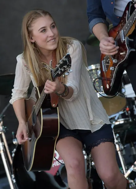 Singer/Songwriter Madison Marlow of  Maddie & Tae performs at Country Thunder USA – Day 2, April 10, 2015 in Florence, Arizona. (Photo by Rick Diamond/Getty Images for Country Thunder USA)