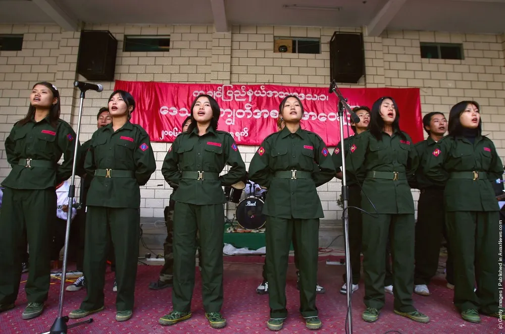 Many-sided China. Women