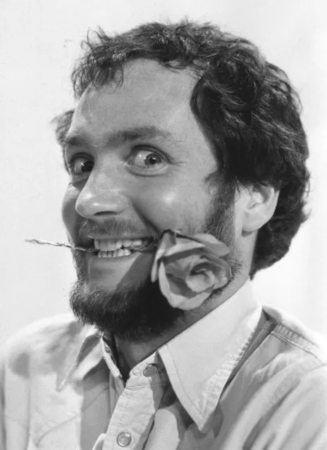 English radio disc jockey and comedian Kenny Everett, 16th December 1979. (Photo by Evening Standard/Getty Images)