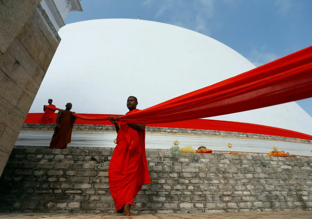 The Day in Photos – October 16, 2016