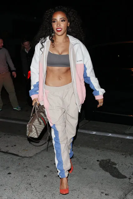 Singer Tinashe is all smiles as she heads to Craig's eatery in sweats in Los Angeles, CA. on November 21, 2018. (Photo by Photographer Group/Splash News and Pictures)