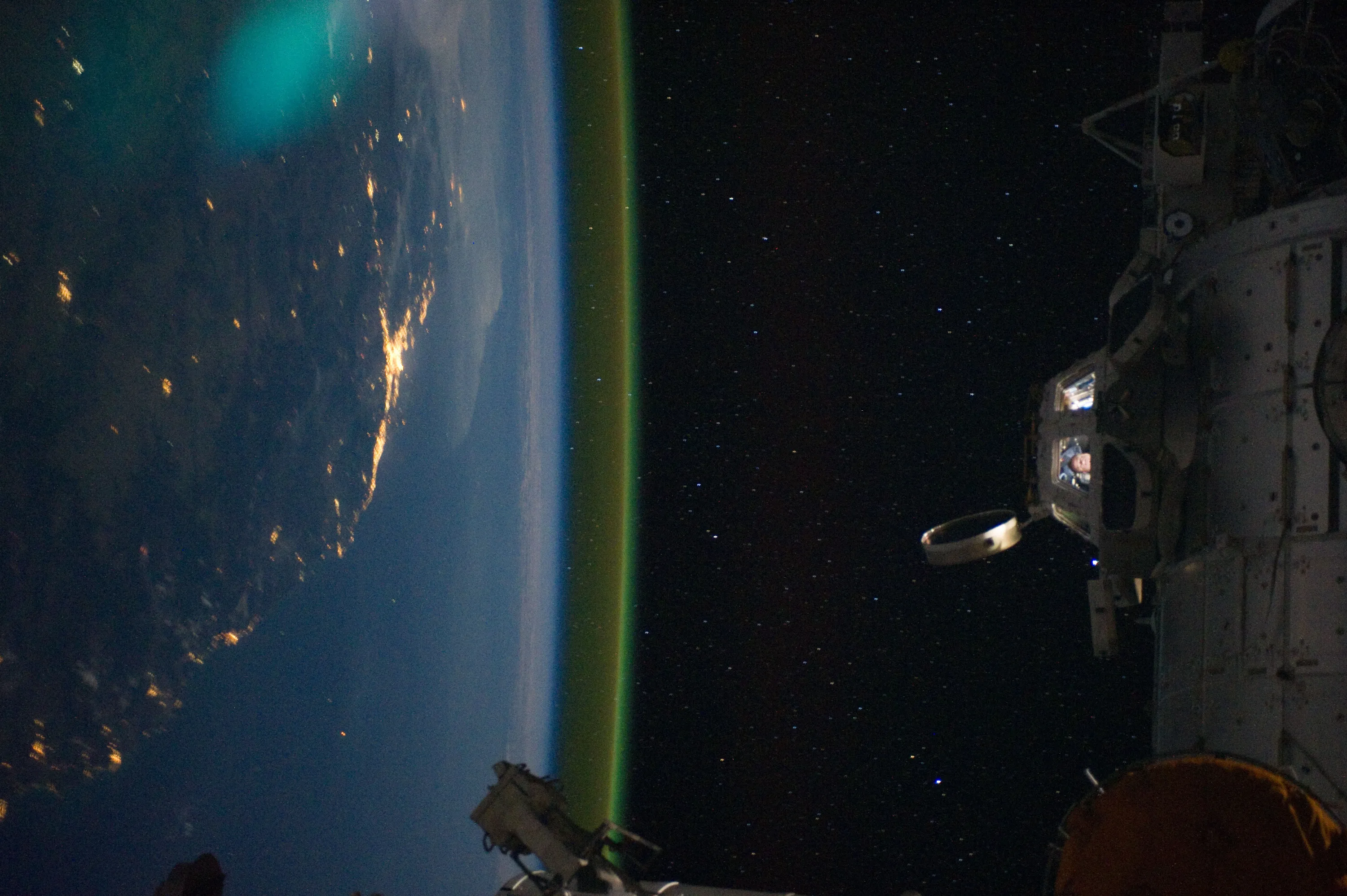 Какой настоящий космос. Космос реальный. Космос реальные снимки. Звездное небо с МКС. Космос настоящие фото.