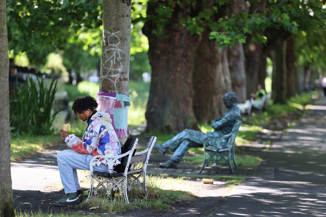 Lunch along the Grand Canal in Dublin, Ireland on July 3, 2023. (Photo by Dara Mac Dónaill/The Irish Times)