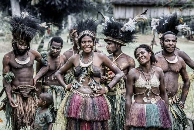 Papua New Guinea s Tribespeople