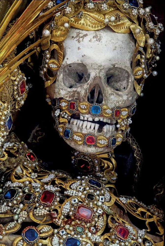 “Empire de la Mort” – Dripping with Gold and Jewels