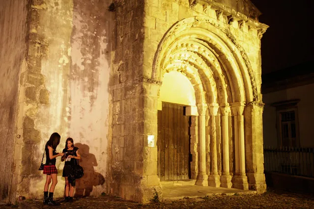 Costumed participants of the Entremuralhas Gothic Festival at Leiria Castel, in Leiria, Centre of Portugal, 25 August 2017. (Photo by Paulo Cunha/EPA/EFE)