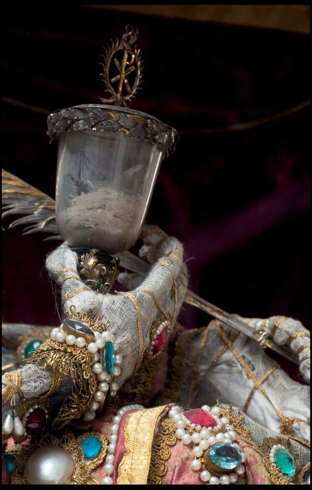 “Empire de la Mort” – Dripping with Gold and Jewels