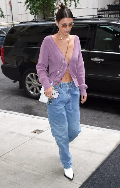 Bella Hadid & Yolanda Hadid are seen arriving at Yolanda's apartment in New York on September 11, 2018. (Photo by Neil Warner/Splash News and Pictures)
