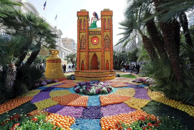 A sculpture made with lemons and oranges which depicts the musical comedy “Notre-Dame de Paris” is seen during the 84th Lemon festival around the theme “Broadway” in Menton, France, February 15, 2017. (Photo by Eric Gaillard/Reuters)