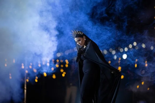 Iraqi singer Sara Mohammed performs on stage to animate an evening during the Muslim holy fasting month of Ramadan in Iraq's southern city of Basra late on March 23, 2024. (Photo by Hussein Faleh/AFP Photo)