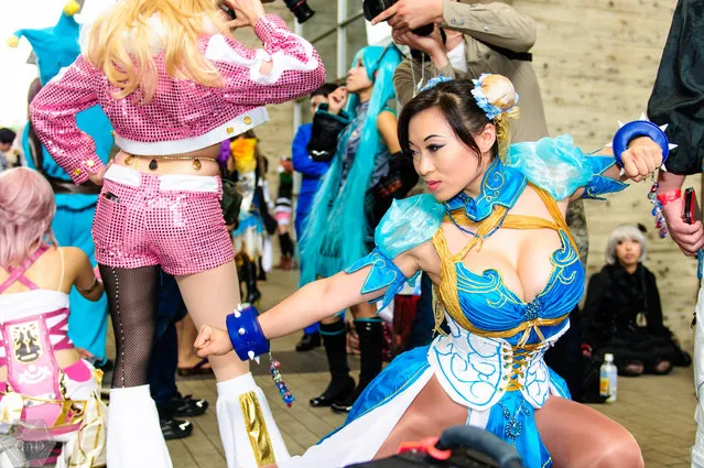 Hot Promotional Models and Cosplay Girls: Tokyo Game Show 2012