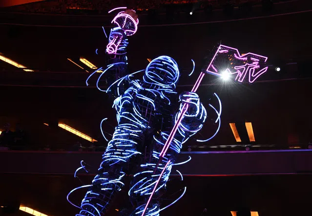 A view of a neon Moon Man appears at the MTV Video Music Awards at Radio City Music Hall on Monday, August 20, 2018, in New York. (Photo by Chris Pizzello/Invision/AP Photo)