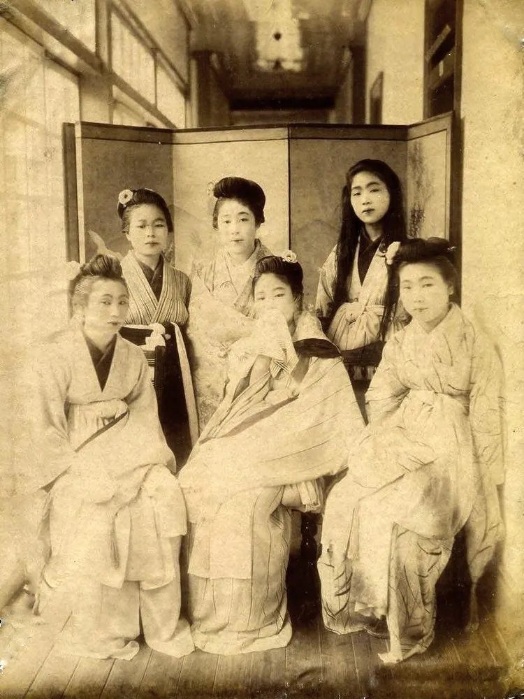 Japanese 130 Years Ago, Part III. Photos By Kusakabe Kimbei