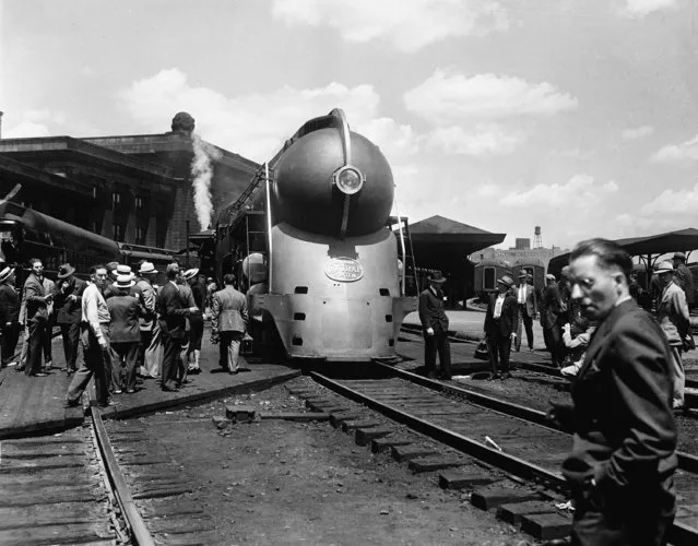 The new Twentieth Century Limited is shown in Chicago, Ill., on June 9, 1938. The New York Central System's streamlined New York-Chicago train is the first all-room train in the United States and will bring streamlined, high speed service to the East coast for the first time. (Photo by AP Photo)
