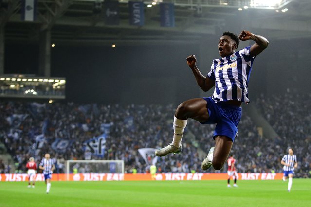 FC Porto's Samu Omorodion celebrates after scoring the 3-2 goal during the UEFA Europa League soccer match between FC Porto and Manchester United, in Porto, Portugal, 03 October 2024. (Photo by Manuel Fernando Araujo/EPA)