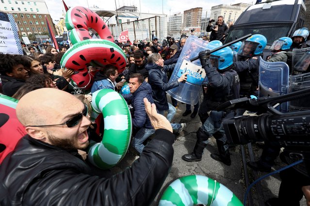 Pro-Palestinian activists clash with police, as they try to embark on a ferry to protest G7 meeting on Capri Island, at a port in Naples, Italy on April 19, 2024. (Photo by Reuters/Stringer)
