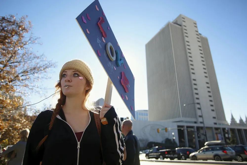 The Day in Photos – November 16, 2015